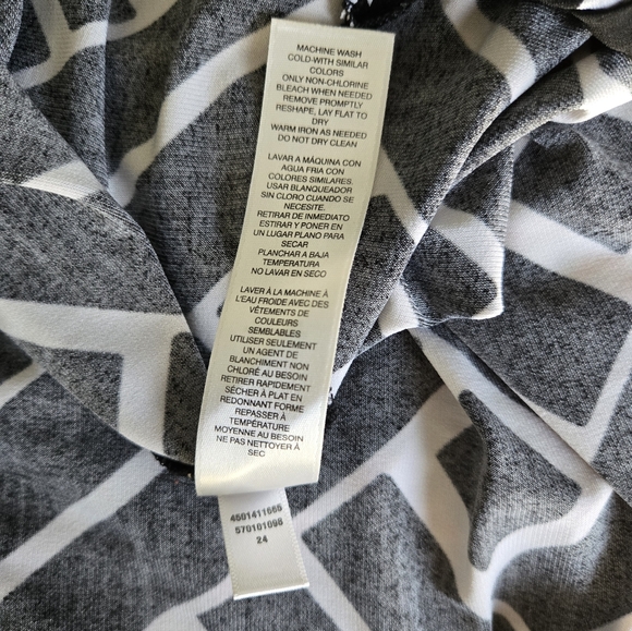 White House Black Market Black and White Geometric Mini Dress - Picture 5 of 5